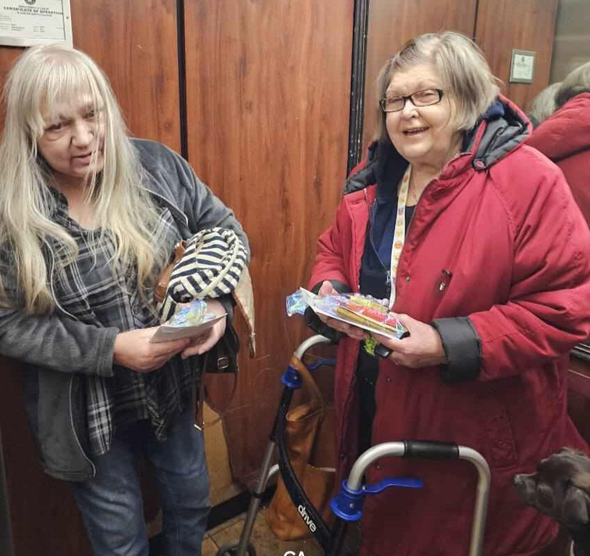 Audubon Pointe residents receive christmas gift-card packages